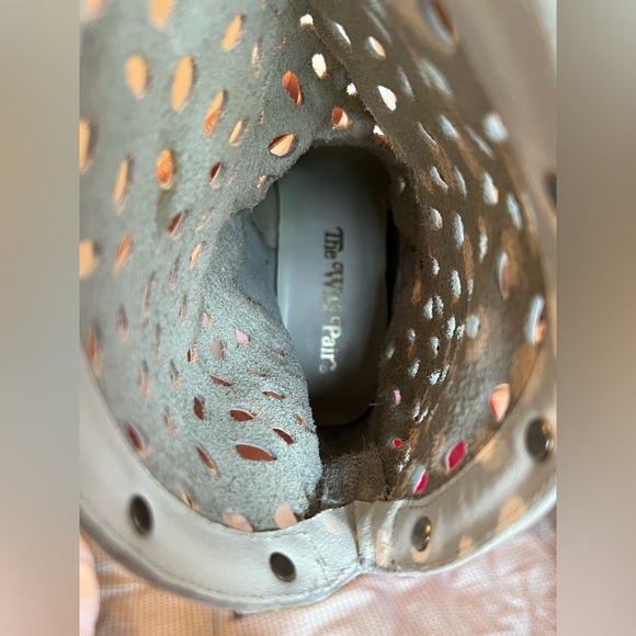 Vintage The Wild Pair leather booties! Size 5.5 - Picture 4 of 15